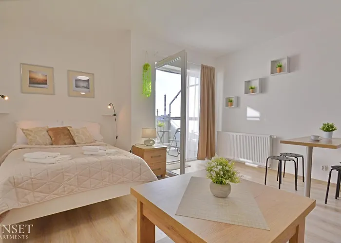 Sunset Apartments - Plac Slowianski 10